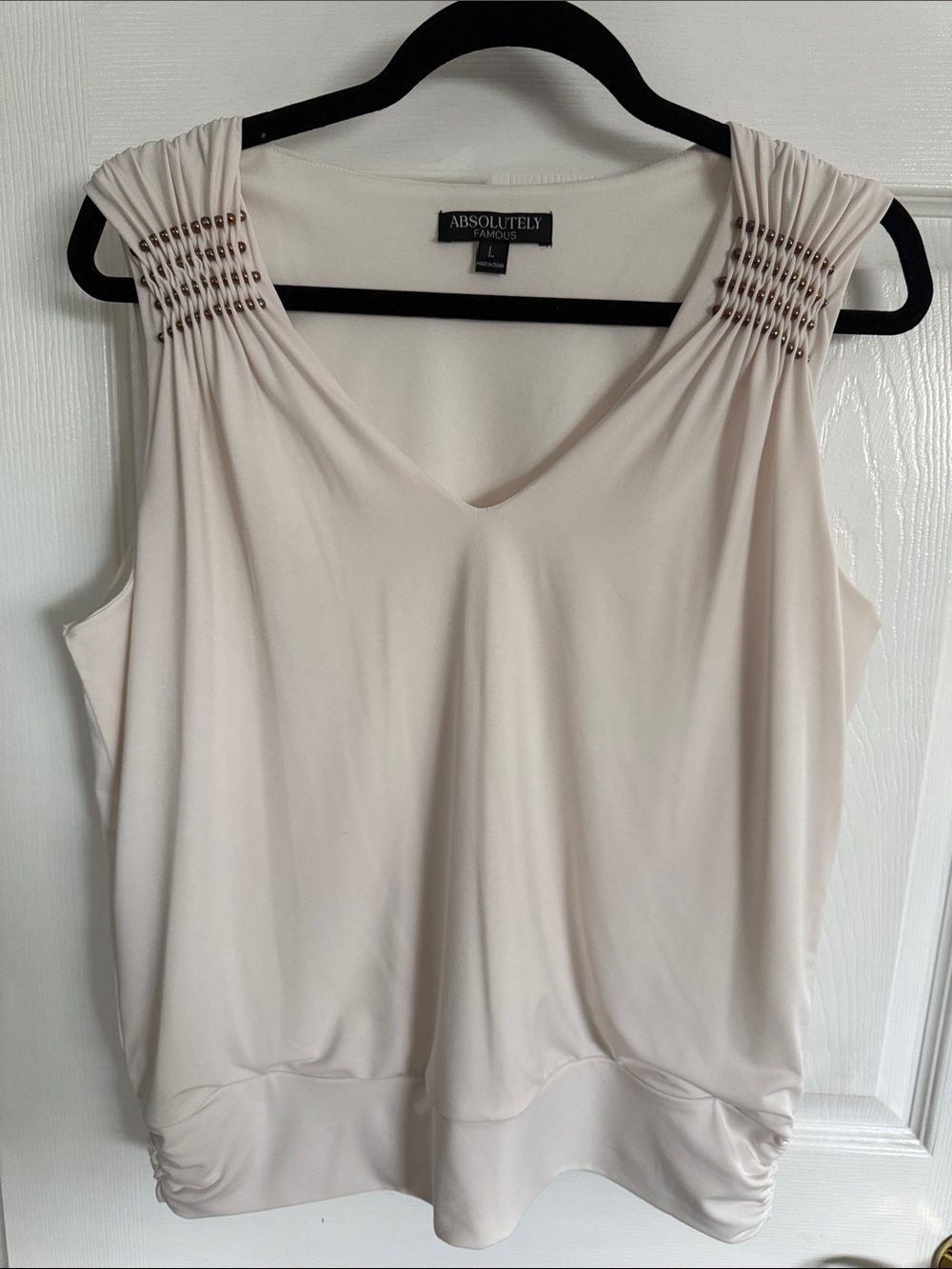 Women's Cream Sleeveless V-Neck Top Size L